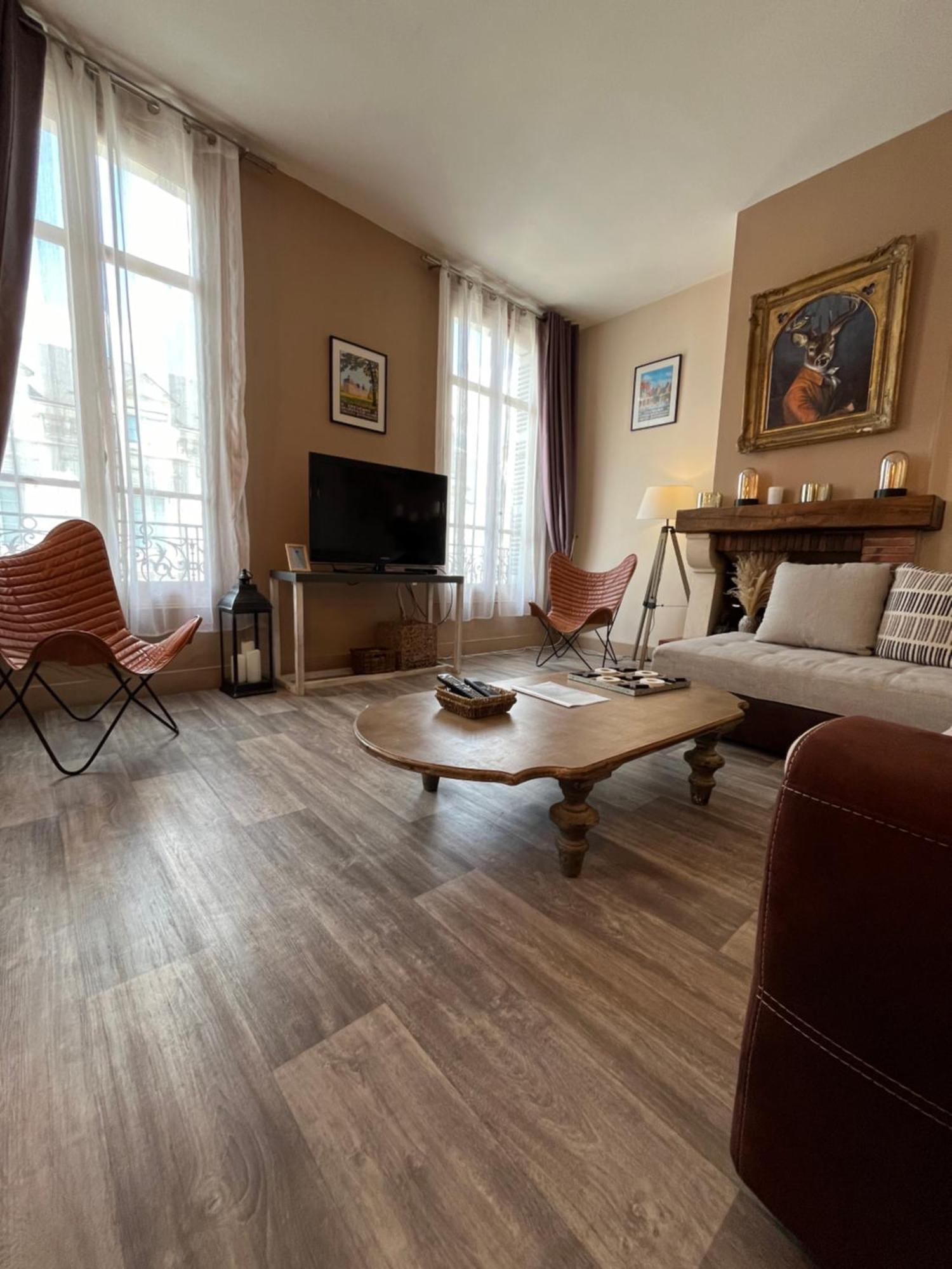 Cote Chateau - Grand Appartement Au Coeur De Blois Extérieur photo